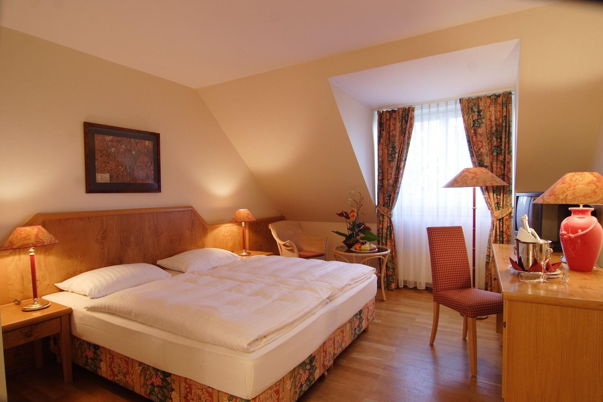 Luebecker Hof Hotel 4*