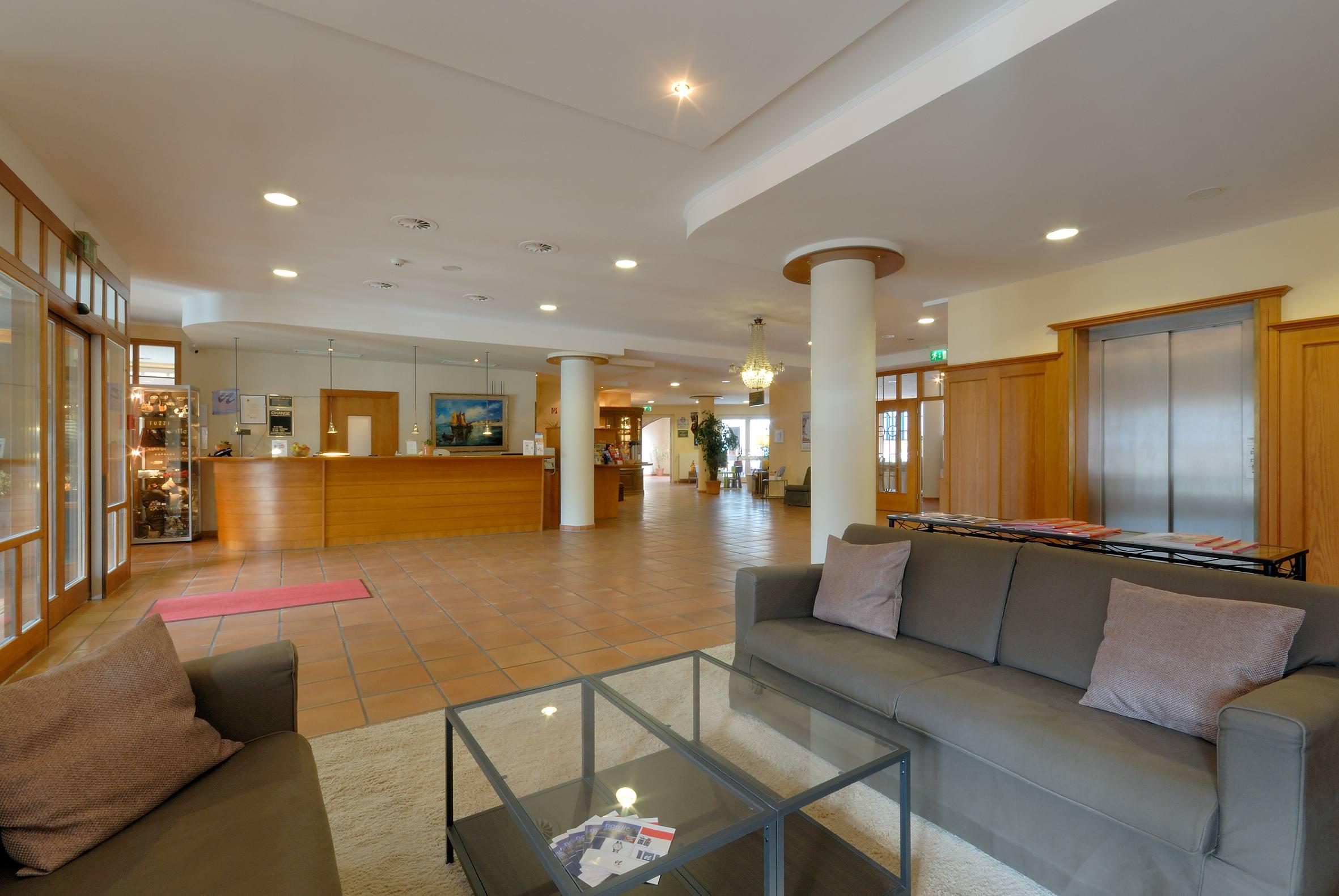 Отель Luebecker Hof 4*