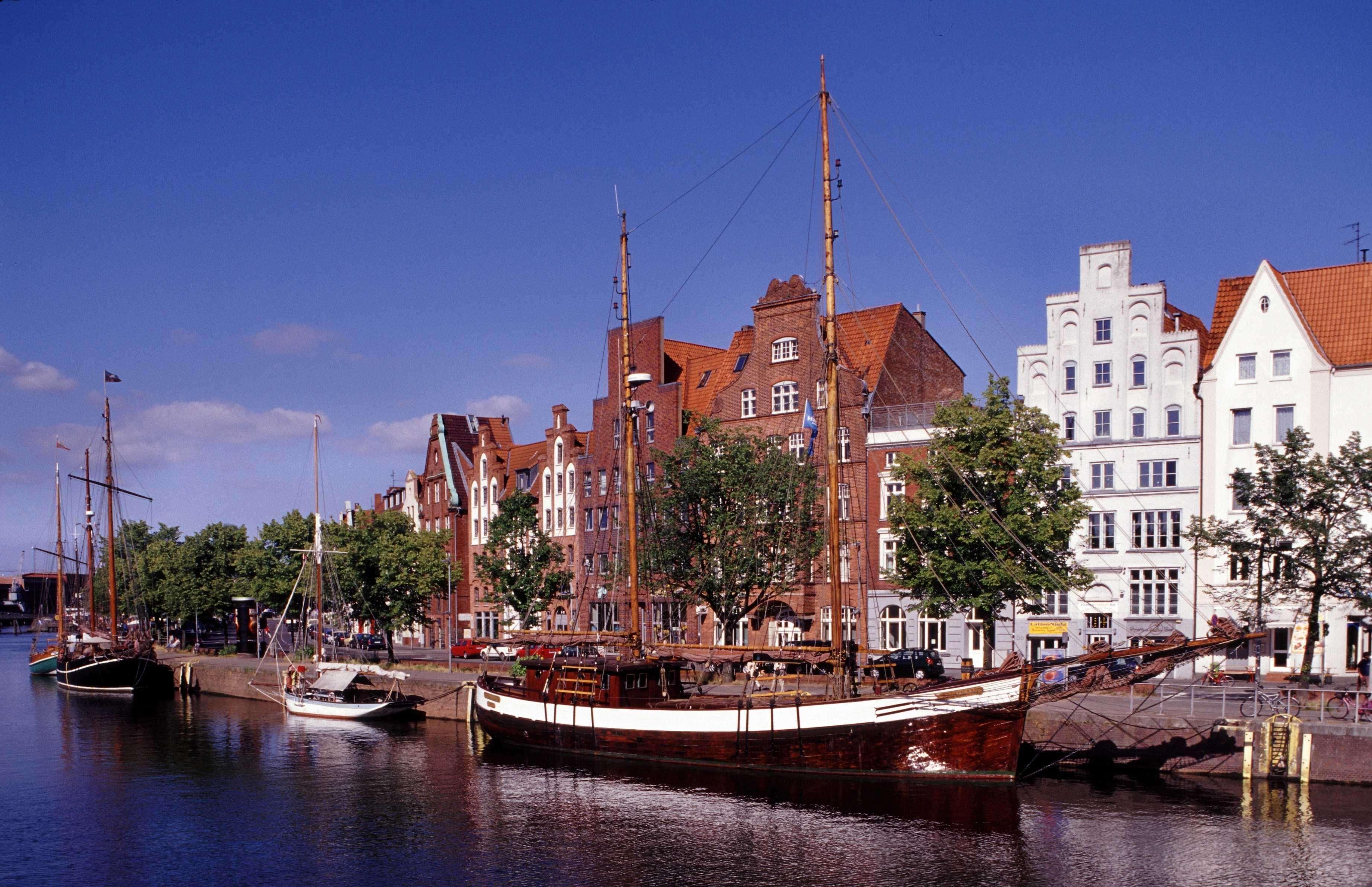 Luebecker Hof Hotel 4*