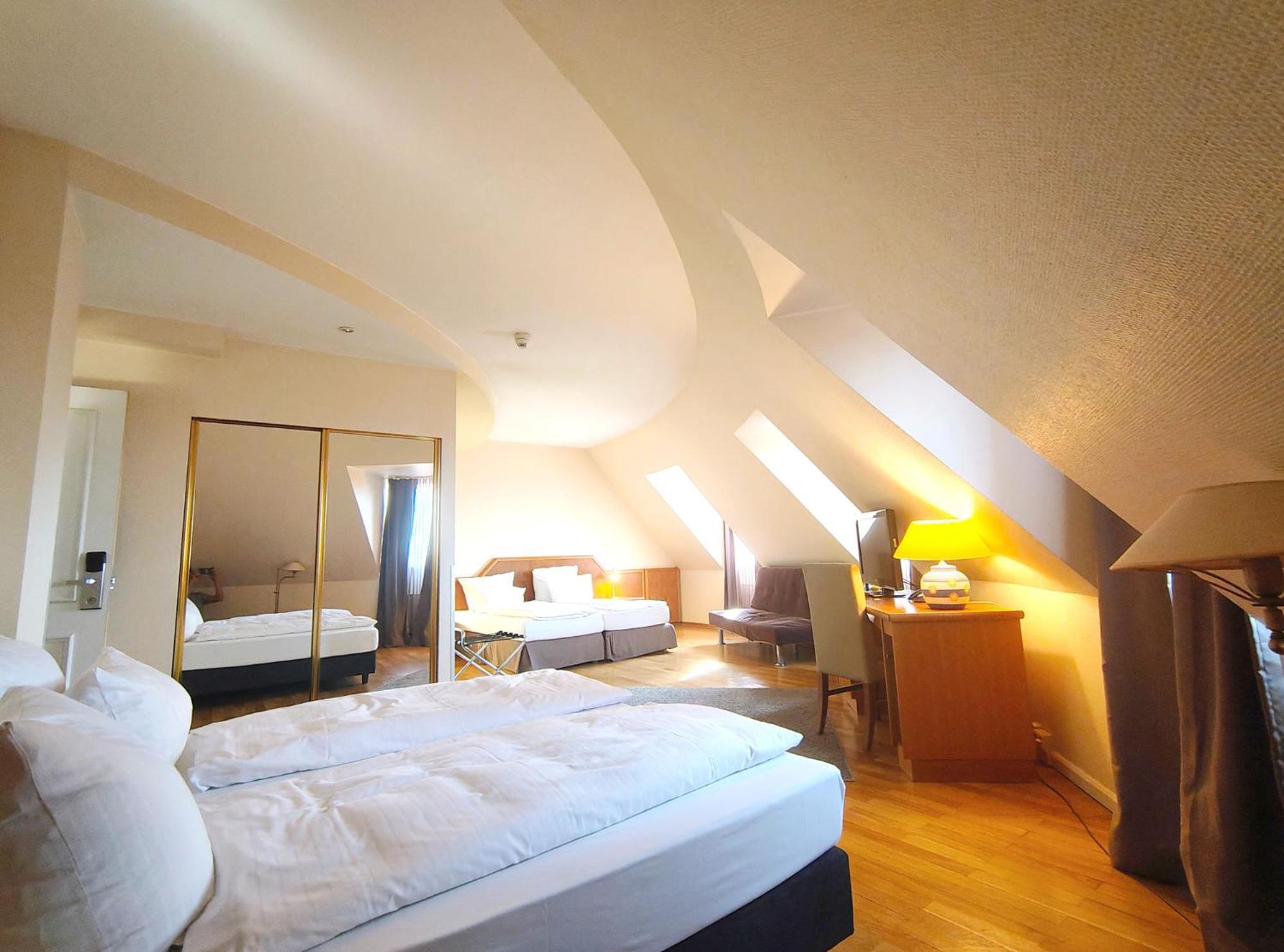 Hotel Luebecker Hof 4*